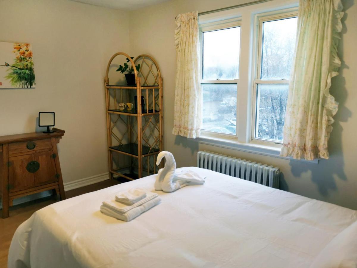 Cozy Private Rm Heart Of North York Free Parking Full Kitchen Close To Downtown Appartement Toronto Buitenkant foto