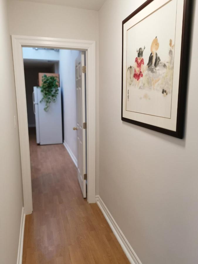 Cozy Private Rm Heart Of North York Free Parking Full Kitchen Close To Downtown Appartement Toronto Buitenkant foto