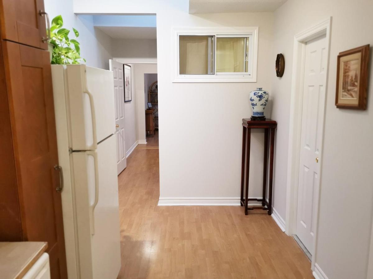 Cozy Private Rm Heart Of North York Free Parking Full Kitchen Close To Downtown Appartement Toronto Buitenkant foto